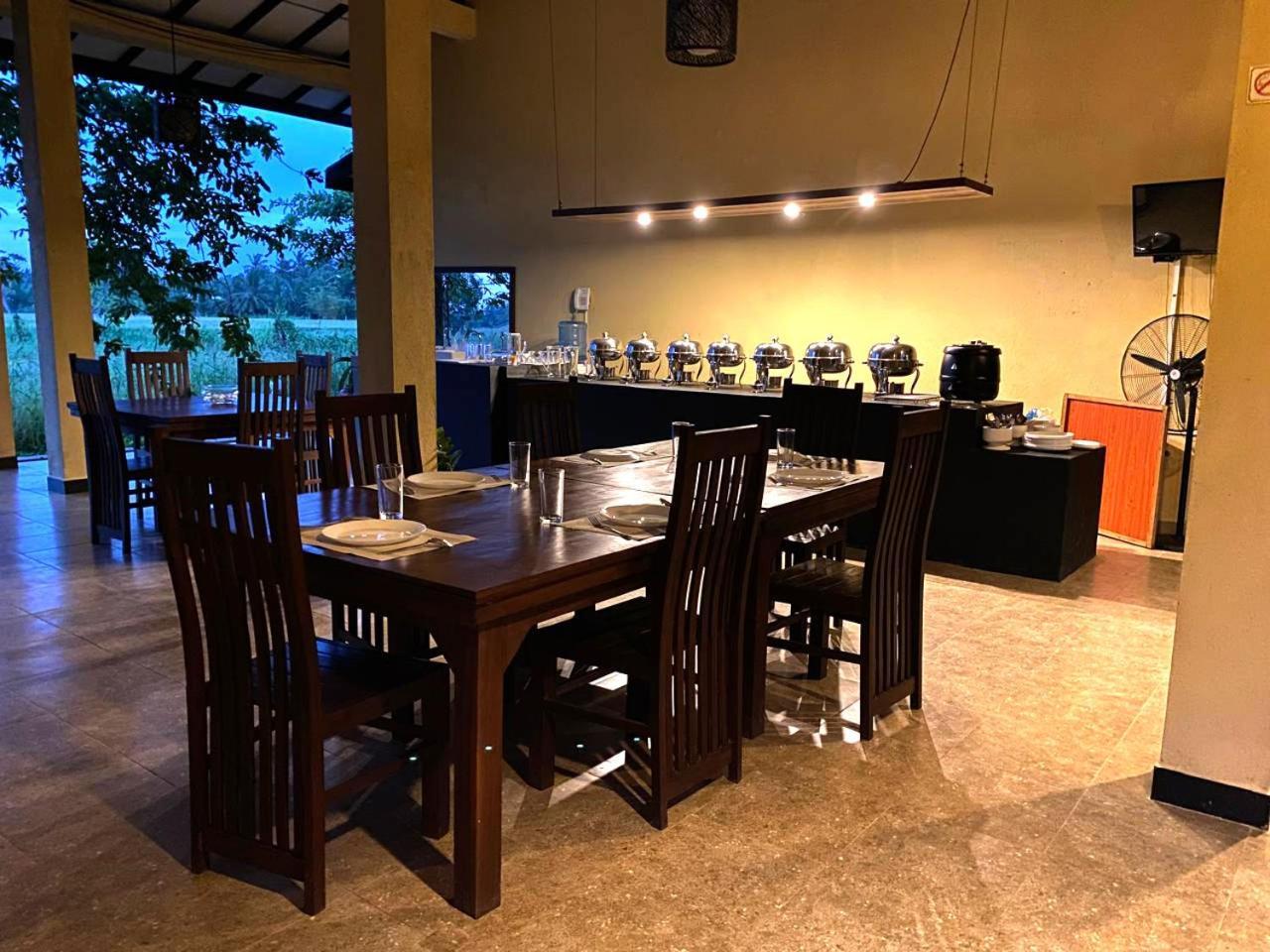 Athyantha Resort Anuradhapura Exteriör bild